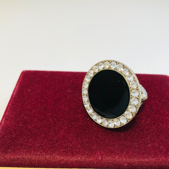 Free with any purchadr cocktail Ring - Picture 3 of 6